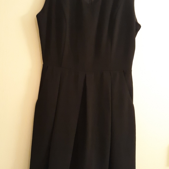 SPEECHLESS DRESS - Picture 2 of 5